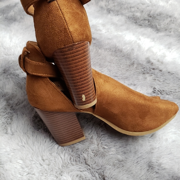 Suede brown boots autumn season - Picture 8 of 8